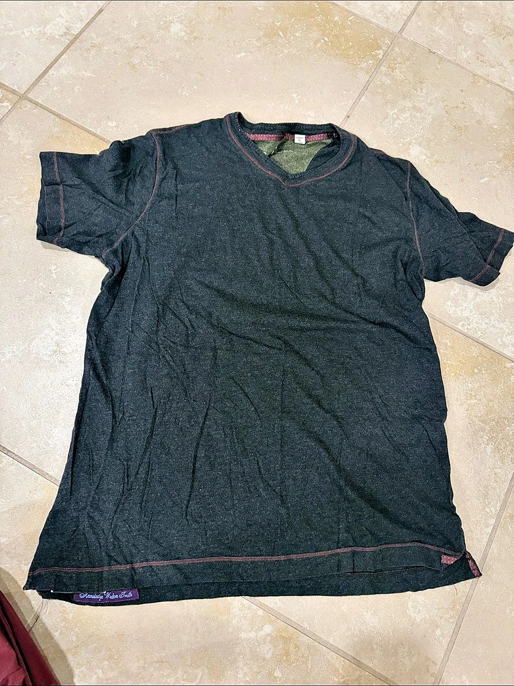 Robert Graham Short Sleeve Tee Size Medium